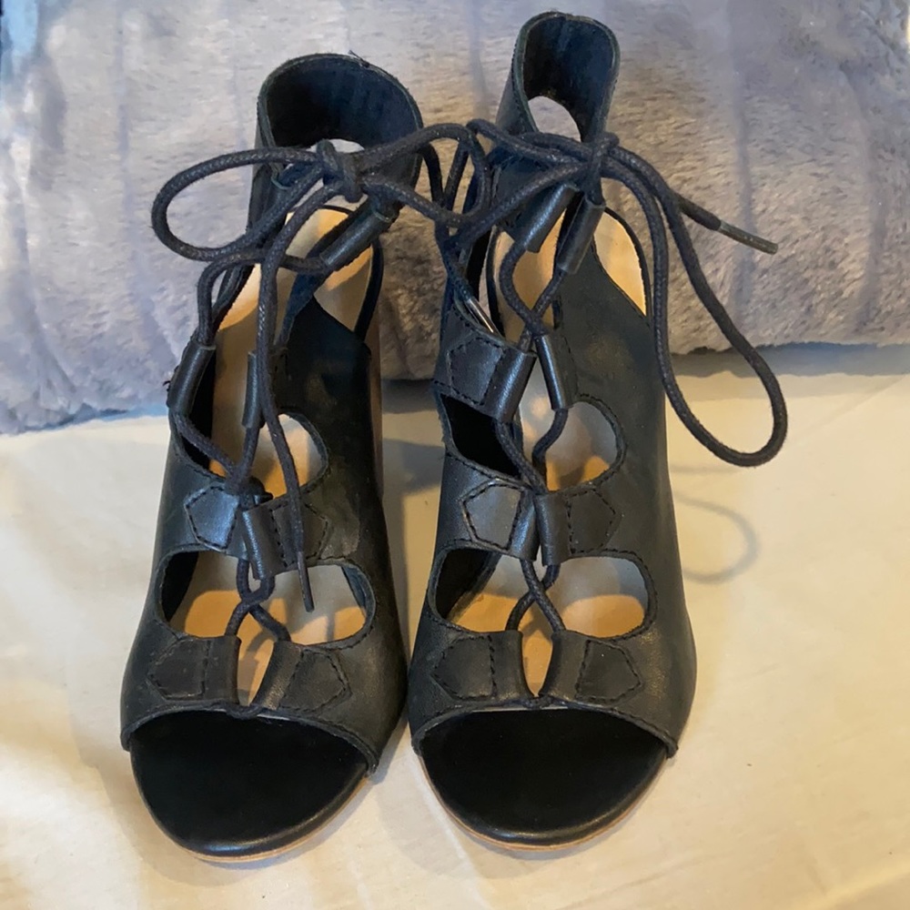 Lace up Sandals